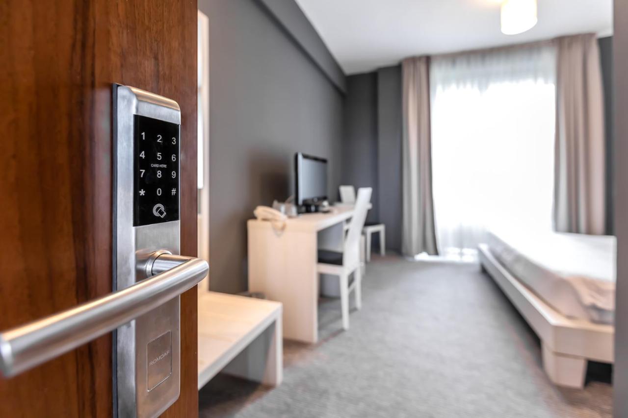 Alex&George Boutique Hotel Kluż-Napoka Zewnętrze zdjęcie