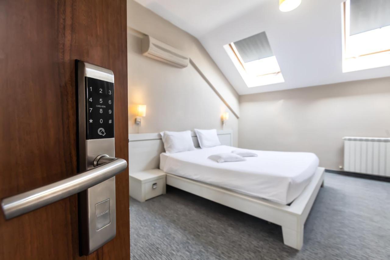 Alex&George Boutique Hotel Kluż-Napoka Zewnętrze zdjęcie