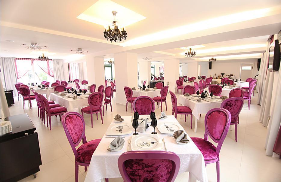 Alex&George Boutique Hotel Kluż-Napoka Zewnętrze zdjęcie
