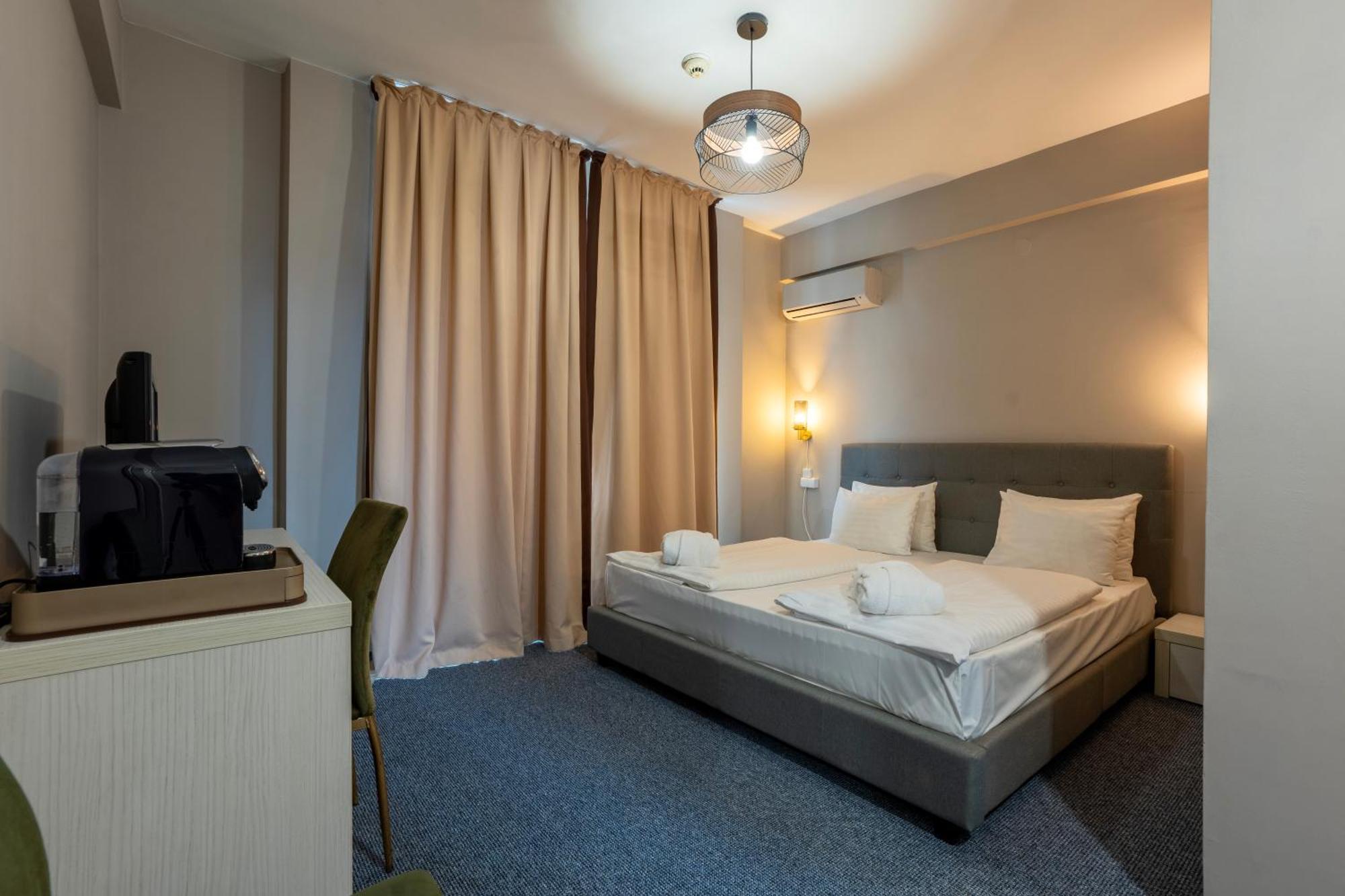 Alex&George Boutique Hotel Kluż-Napoka Zewnętrze zdjęcie