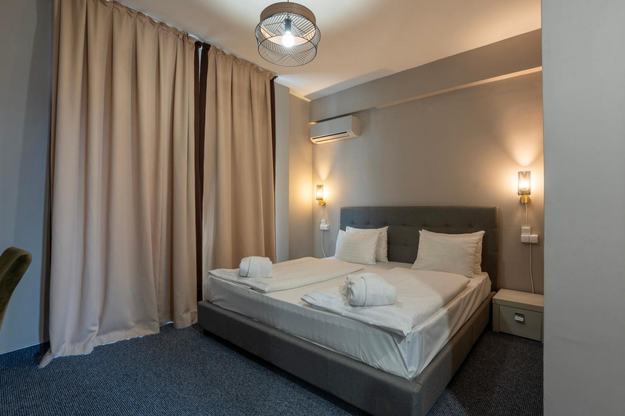 Alex&George Boutique Hotel Kluż-Napoka Zewnętrze zdjęcie