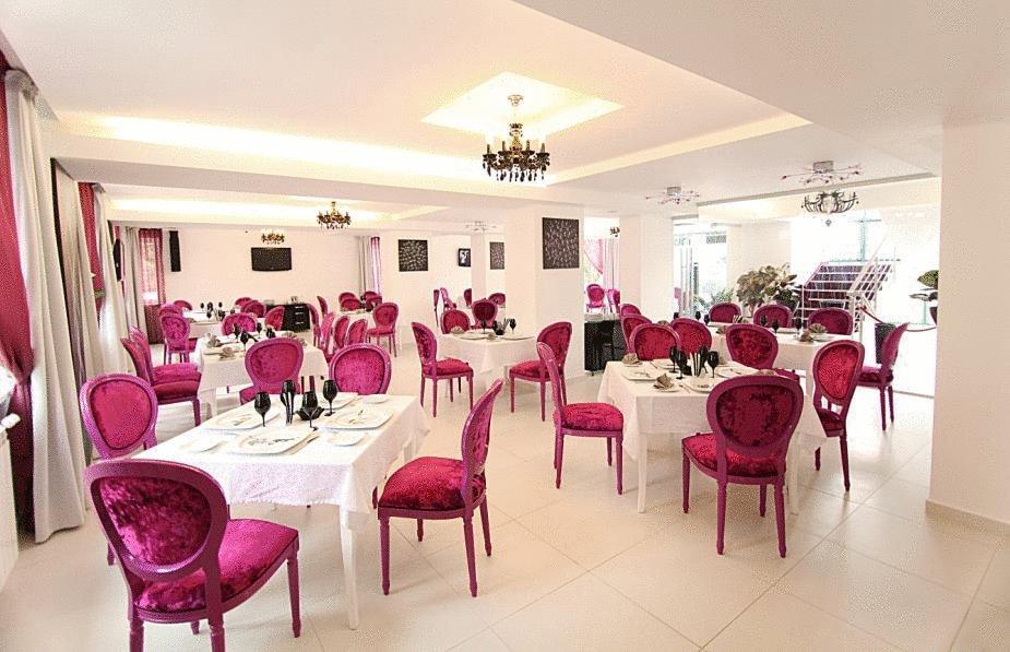 Alex&George Boutique Hotel Kluż-Napoka Zewnętrze zdjęcie